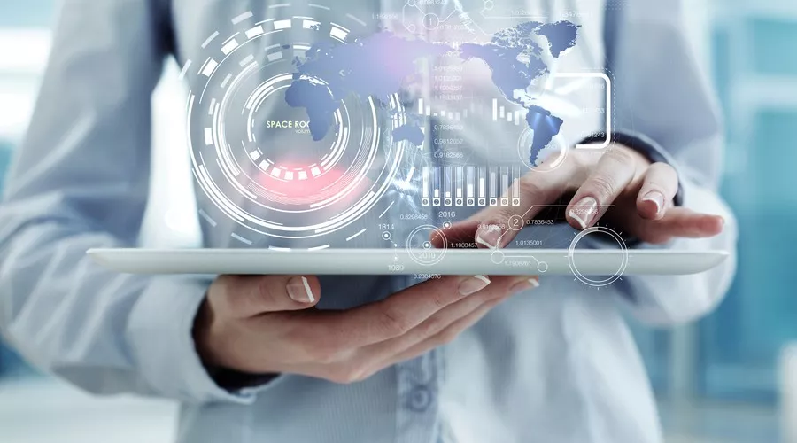 公司有(yǒu)域名如何自建網站(zhàn)？